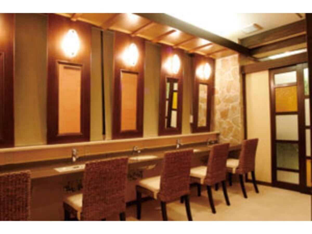 Miyakonojo Sun Plaza Hotel Buitenkant foto
