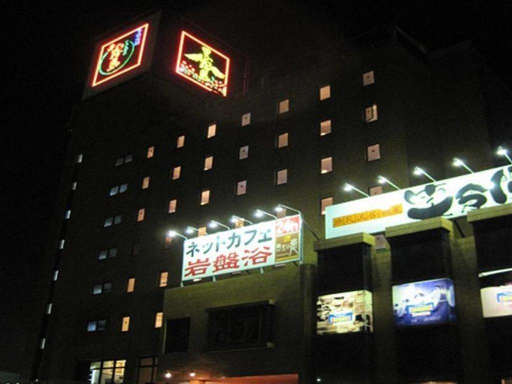 Miyakonojo Sun Plaza Hotel Buitenkant foto