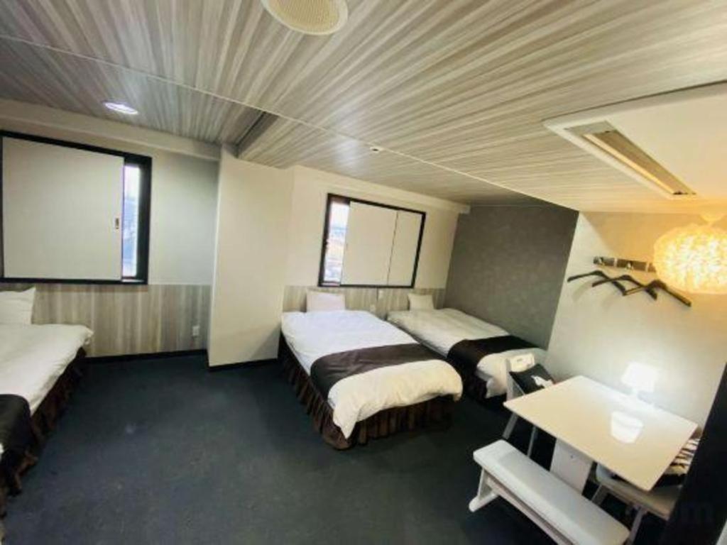 Miyakonojo Sun Plaza Hotel Buitenkant foto