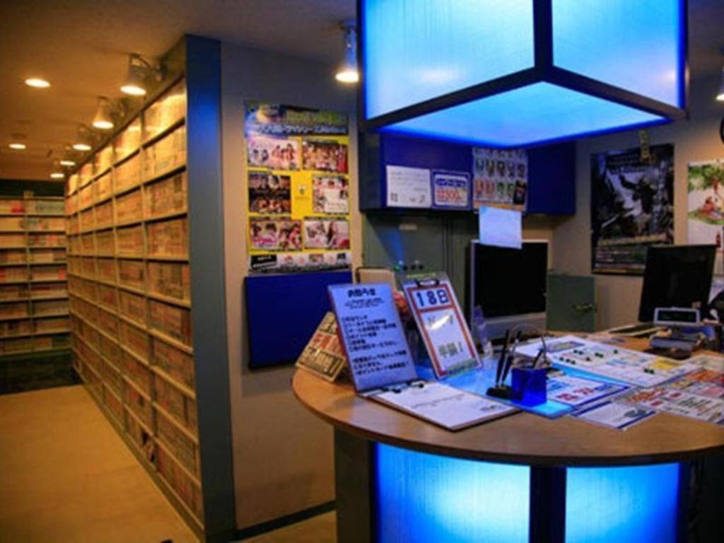 Miyakonojo Sun Plaza Hotel Buitenkant foto