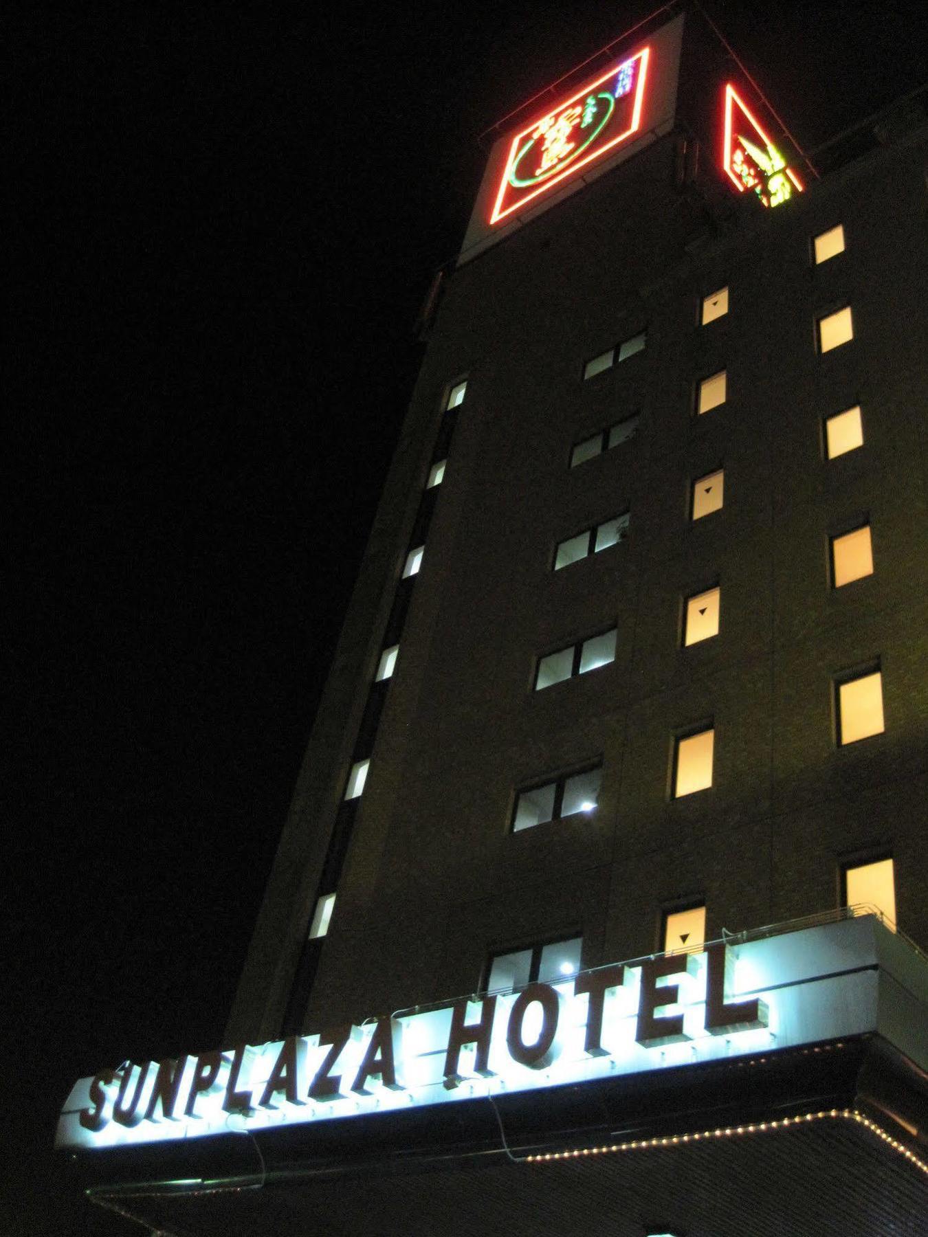 Miyakonojo Sun Plaza Hotel Buitenkant foto